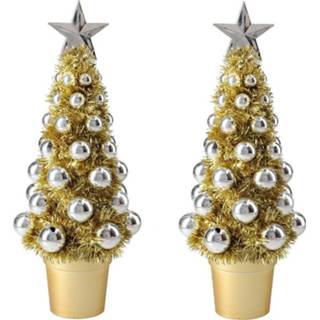 👉 Kerstboom goud kunststof 2x stuks complete mini kunst kerstboompje/kunstboompje goud/zilver met kerstballen 30 cm