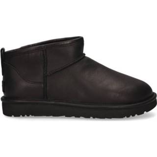 👉 Zwart rubber active UGG Classic Ultra Mini II 194715081567