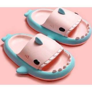 👉 Pantoffels roze blauwe EVA antislip 150 active kinderen Stereo kleur haai zachte bodem pantoffels, maat: (roze kant)