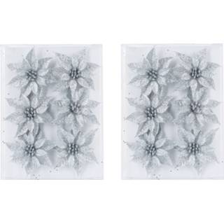 👉 Zilver kunststof 24x stuks decoratie bloemen rozen glitter op clip 8 cm