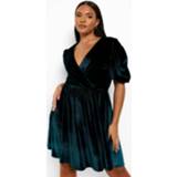 👉 Skater jurk donkergroen fluwelen bottle green Plus Wikkel Met Pofmouwen,