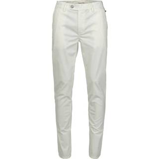 👉 Chino male wit Chinos