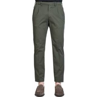 👉 Male groen Pantalone