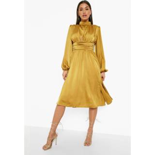 👉 Geplooide Midi Jurk Met Hoge Hals En Uitsnijding, Mustard