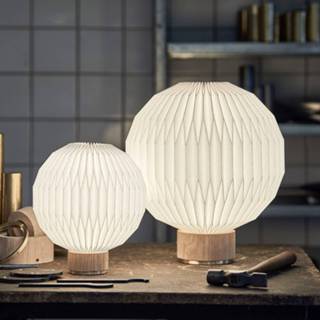 👉 Tafel lamp papieren wit a+ LE KLINT 375 tafellamp met kap 25 cm