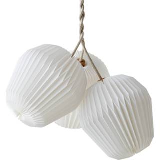 👉 Boeket kunststof Sinja Svarrer Damkjr wit a++ LE KLINT The Bouquet hanglamp 3-lamps Ø35cm