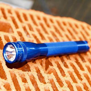 👉 Zaklamp blauw Handzame Mini-Maglite 2AA-Cell,