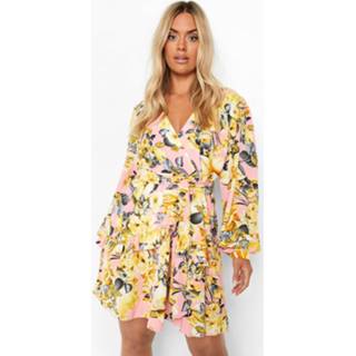 👉 Plus Bloemen Skater Jurk Met Ruches En Ceintuur, Pink