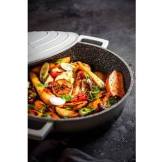 👉 Braadpan grijs gietaluminium aluminium One Size Braadpan, Laag, 28 cm, 4 L, Gietaluminium, Ombre - MasterClass 5057982061661