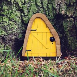 Miniatuur houten active Binnenplaats Fairy Dwarf Deurdecoratie (Ovale Deur (geel))