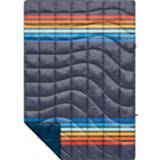 👉 Deken blauw grijs zwart uniseks Rumpl - Printed Down Puffy Blanket maat 132 x 190 cm, blauw/grijs/zwart 810025273828