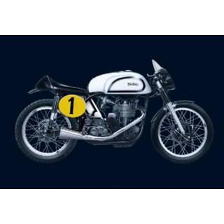 👉 Italeri 1/9 Norton Manx 500cc 1951