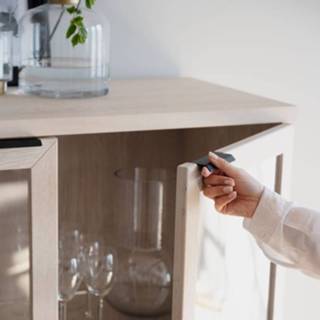 👉 Vitrinekast houten hout bruin Everett whitewash - 95 x 125 cm 8720246136227