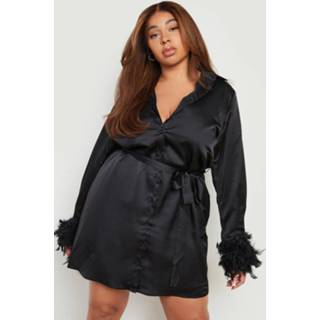 👉 Plus Satijnen Blouse Jurk Met Ceintuur En Veren, Black