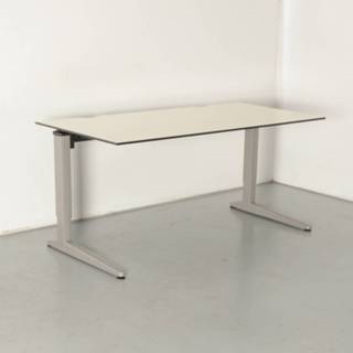 👉 Bureau wit Ahrend Essa Four-Two bureau, gespikkeld blad, 160 x 80 cm, hoogte instelbaar onderstel