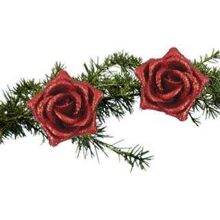 Kerstboom rood 2x decoratie bloemen/rozen op clip 8 cm