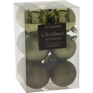 👉 Kerstbal kunststof active groen 12x stuks kerstballen mix tinten 6 cm
