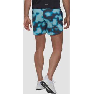 👉 Zwart blauw l mannen Adidas run icons logo graphic aop hardloopshort zwart/blauw heren 4065431198340