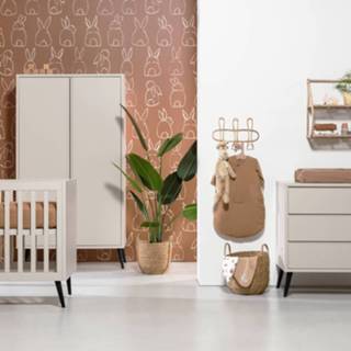 👉 Commode sterre oatmeal + Kast baby's Europe Baby Babykamer |