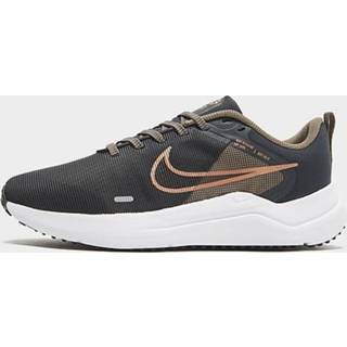 👉 Hardloopschoenen grijs zilver vrouwen Nike Downshifter 12 voor dames (straat) - Dark Smoke Grey/Olive Grey/Metallic Copper/Metallic Silver 196151887574