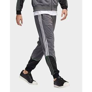 👉 Trainingsbroek grijs zwart wit m male Grey Five mannen Adidas Originals Tricot SST - / Black White Heren 4066747788782