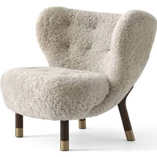 👉 Fauteuil messing &Tradition Little Petra VB1 Schapenvacht Moonlight/ Walnoot/ Limited Edition 5705385036457