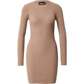 👉 Gebreide jurk bruin l XS s m XL PIECES 'Crista' Maat 5715312599566 5715312599542 5715312599559 5715221668902 5715312599573