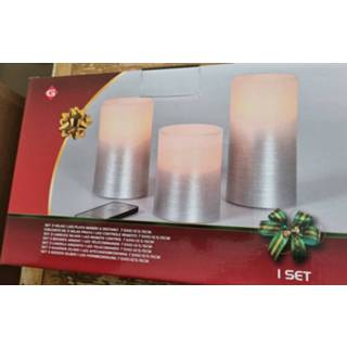 👉 Kaars zilverkleurig LED kaarsen/stompkaarsen met bewegende vlam en afstandsbediening - set van 3 8445393072920