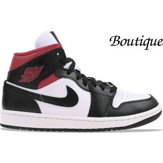 👉 Zwart unisex Nike Air Jordan 1 Mid