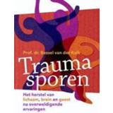 👉 Traumasporen. het herstel van lichaam, brein en geest na overweldigende ervaringen, der Kolk, Bessel A., Paperback 9789463160315