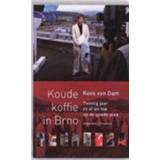 👉 Koude koffie in Brno. twintig jaar zo nu en dan af toe op de goede plek, Kees van Dam, Paperback 9789054292920