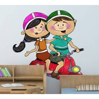 Jongeren meisje en jongen op scooter sticker kinderen meisjes jongens nl_A5918 Kinderen meisjes jongens Jongeren meisje en jongen op scooter sticker