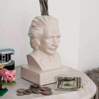 👉 Spaarpot Coin Bank vriendin Kikkerland - Karl Marx Das Kapital