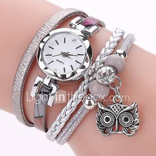Dames Armbandhorloge Gesimuleerd Diamant Horloge Chinees imitatie Diamond pu Band Informeel BohΓ©mien Modieus Een jaar zwart wit blauw mode vrouwen Diamanten horloge zwart wit blauw PU mode vrouwen Dames Armbandhorloge / Gesimuleerd Diamant Chinees imitatie Diamond Band Informeel BohΓ©mien Modieus Een jaar
