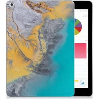 👉 Tablethoes blauw goud Apple iPad 9.7 2018 | 2017 Tablethoesje Design Marble Blue Gold 8718894639221