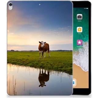 👉 Tablethoes Apple iPad Pro 10.5 Tablethoesje Design Koe 8718894759752