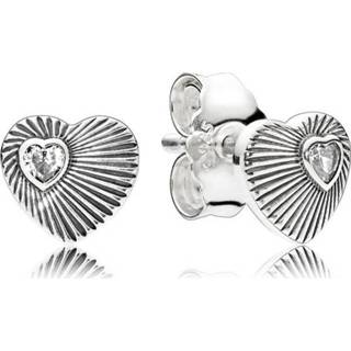 👉 Oorbel zilver active Pandora Oorbellen Vintage Heart Fans 297298CZ 5700302662344